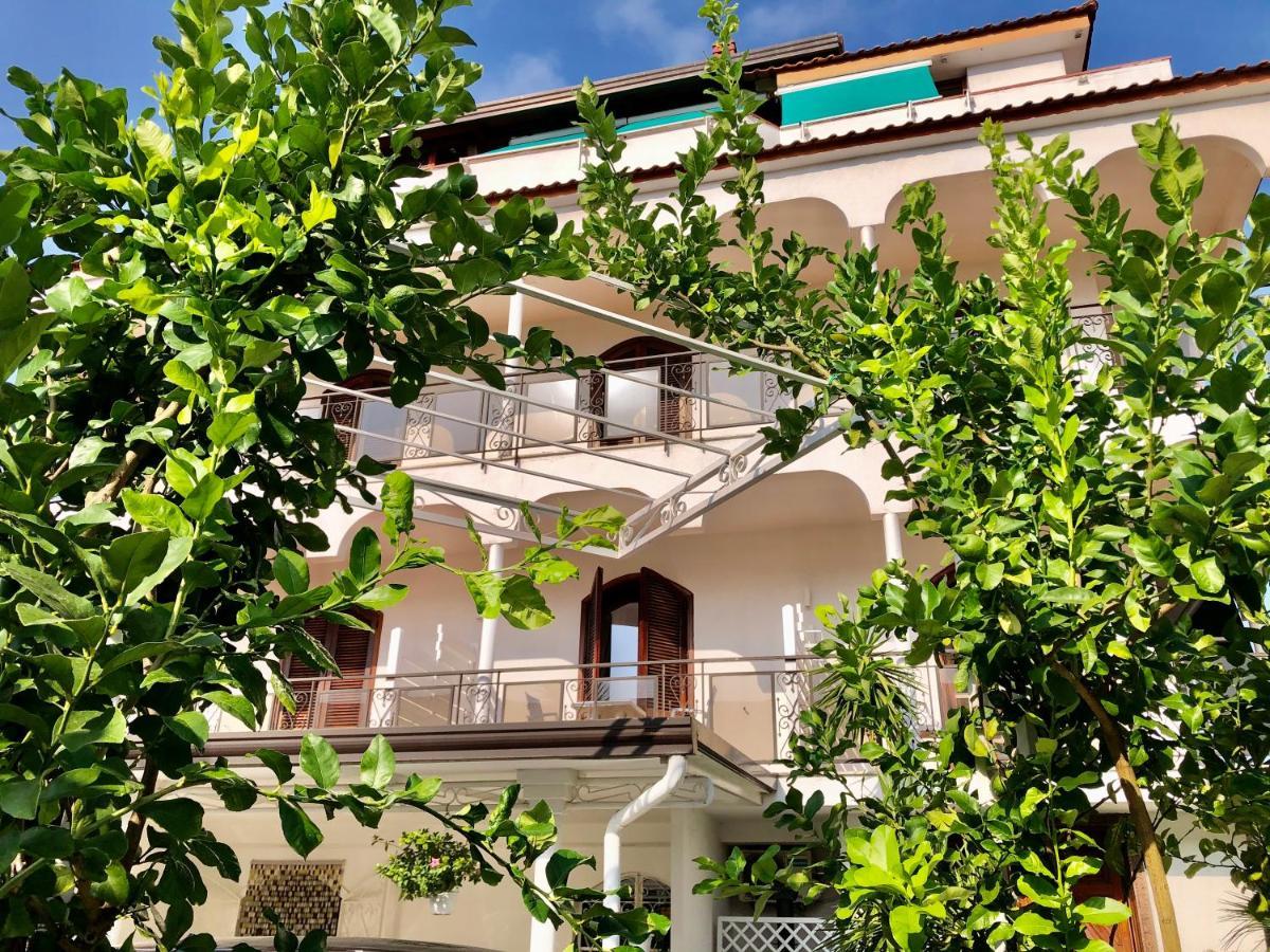 Villa Miriam กราญาโน ภายนอก รูปภาพ